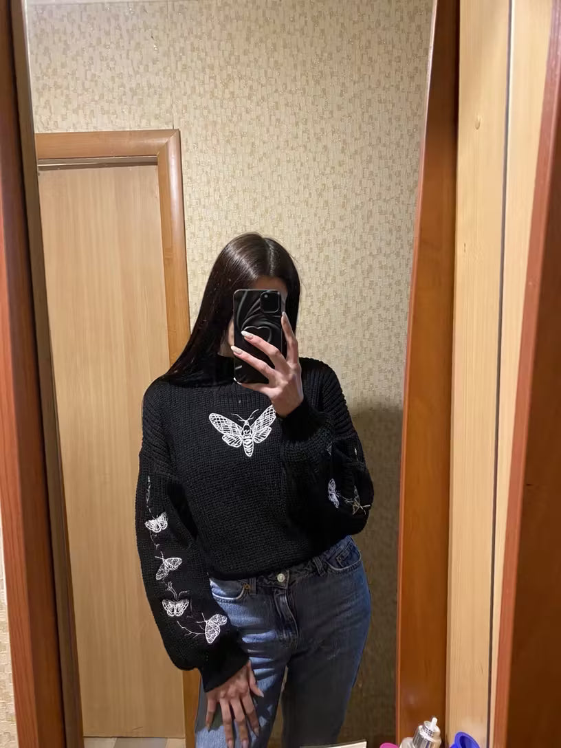 Butterfly High-Neck Sweater 🦋