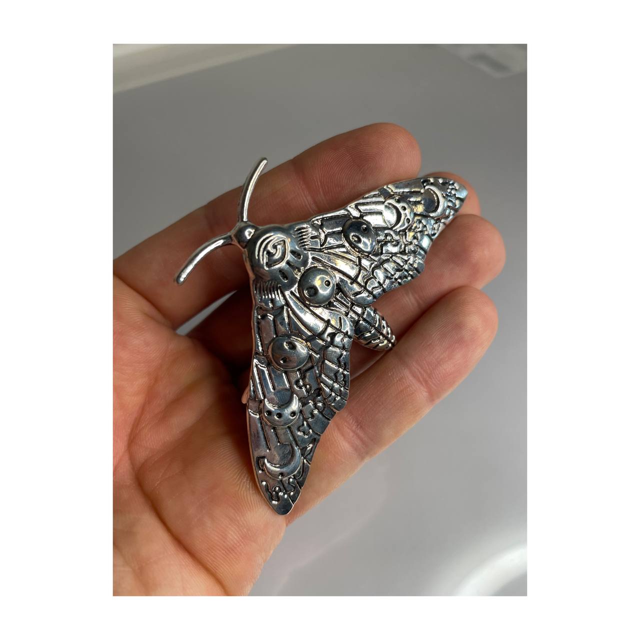 Elegant Retro Moth Hair Accessory